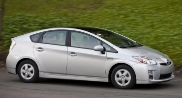 Тойота продолжает вкладывать серьезные деньги в рекламу нового Prius.